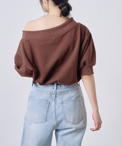 COLONY 2139（コロニートゥーワンスリーナイン）の「5分袖オフショルスウェットプルオーバー（スウェット・レディース・ホワイト/ブラウン/グレー/ブラック・FREE）」の14枚目の写真