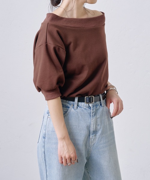 COLONY 2139（コロニートゥーワンスリーナイン）の「5分袖オフショルスウェットプルオーバー（スウェット・レディース・ホワイト/ブラウン/グレー/ブラック・FREE）」の15枚目の写真