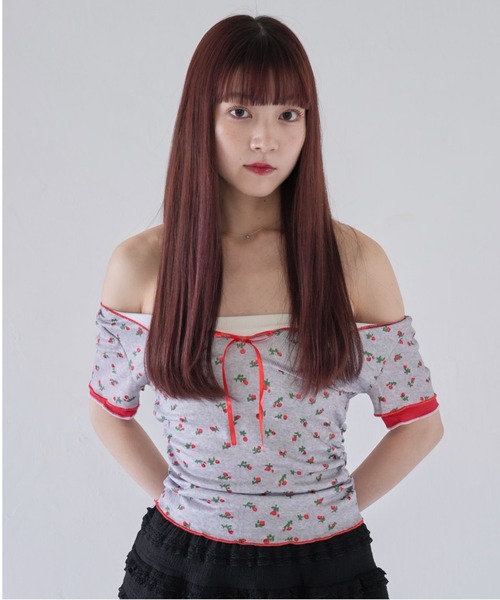 Uenui(ウニュイ)の「【 cunii 】 ボウ ディテール コントラスト リブ ニット(Tシャツ/カットソー・レディース・グレー/ホワイト・FREE)」の2枚目の写真