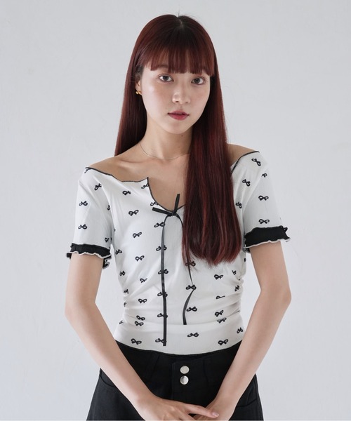 Uenui(ウニュイ)の「【 cunii 】 ボウ ディテール コントラスト リブ ニット(Tシャツ/カットソー・レディース・グレー/ホワイト・FREE)」の1枚目の写真