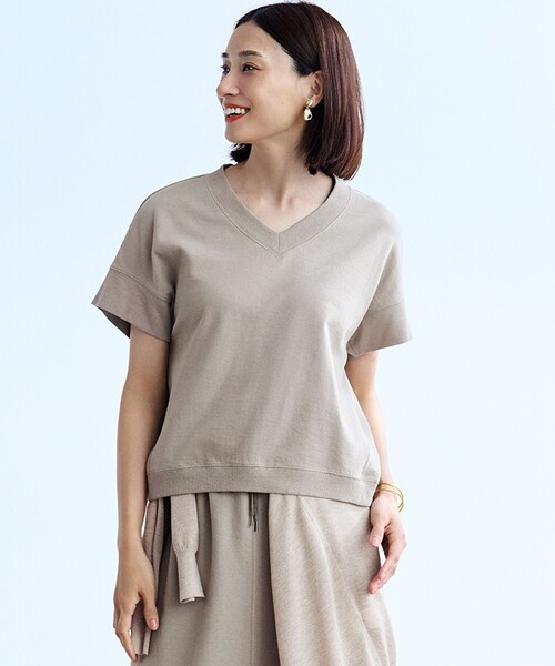23区(ニジュウサンク)の「【SLOW/WEB限定】ラスティックテリー Vネック カットソー(Tシャツ/カットソー・レディース・ベージュ系/ライトグレー系/ダルブルー系・32)」の1枚目の写真
