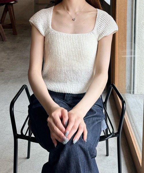 LE MORE(リモア)の「ワイドスクエアネックニット(ニット/セーター・レディース・アイボリー/ブラック/ベージュ・FREE)」の2枚目の写真