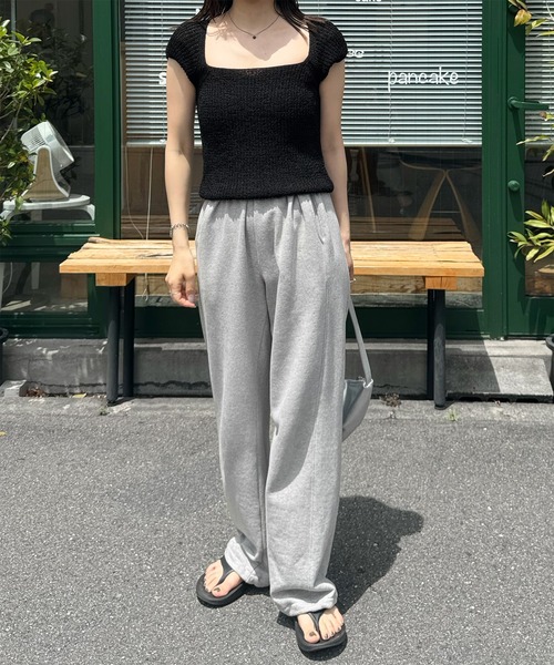 LE MORE(リモア)の「ワイドスクエアネックニット(ニット/セーター・レディース・アイボリー/ブラック/ベージュ・FREE)」の17枚目の写真