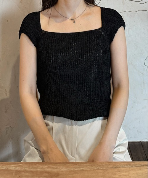 LE MORE(リモア)の「ワイドスクエアネックニット(ニット/セーター・レディース・アイボリー/ブラック/ベージュ・FREE)」の18枚目の写真