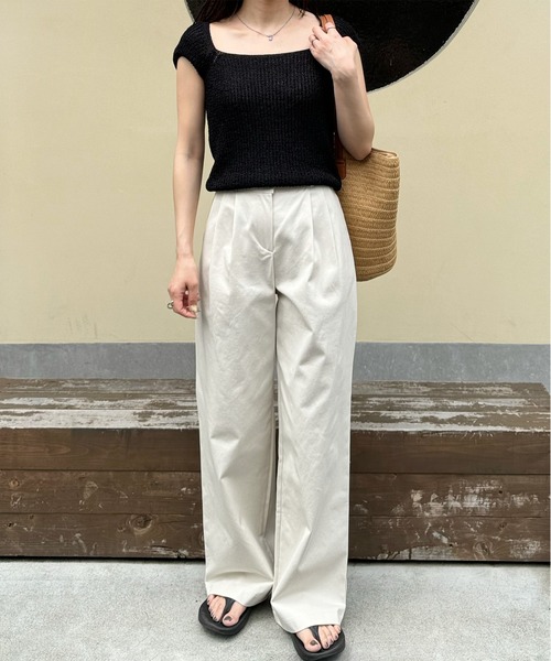 LE MORE(リモア)の「ワイドスクエアネックニット(ニット/セーター・レディース・アイボリー/ブラック/ベージュ・FREE)」の19枚目の写真