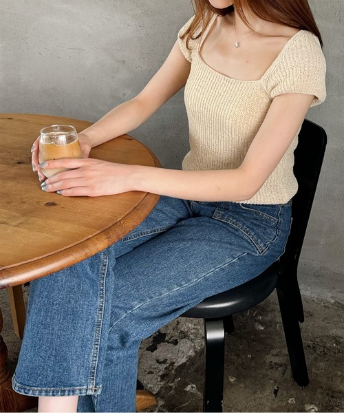 LE MORE(リモア)の「ワイドスクエアネックニット(ニット/セーター・レディース・アイボリー/ブラック/ベージュ・FREE)」の9枚目の写真