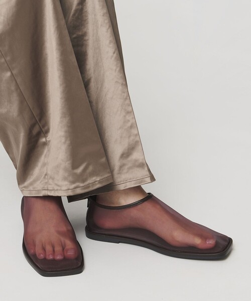 MARW UNITED ARROWS(マルゥ ユナイテッドアローズ)の「<MARW UNITED ARROWS+ODETTE E ODILE>チュール スクエア フラットシューズ(その他シューズ・レディース・ブラック/ダークブラウン・23cm/23.5cm/24cm/24.5cm/22cm/25cm/22.5cm)」の5枚目の写真