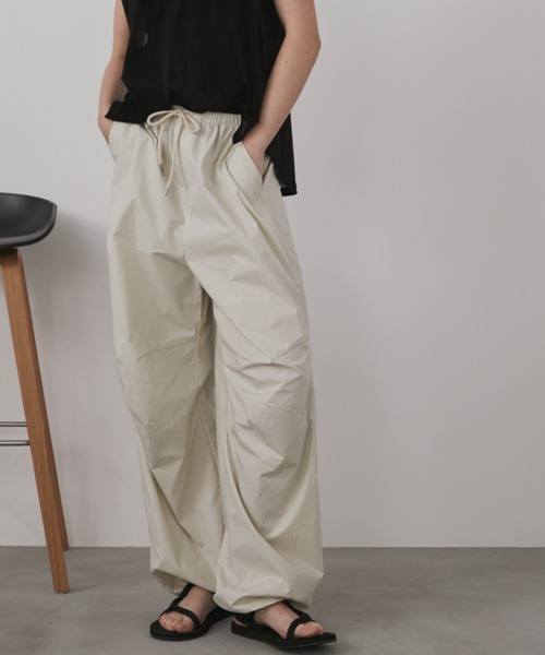 Auntie Rosa Holiday（アンティローザホリデー）の「ボリュームワイドレッグパンツ / サイズ展開あり（その他パンツ・レディース・ブルー/ブラック/アイボリー/ネイビー・SMALL/MEDIUM）」の3枚目の写真