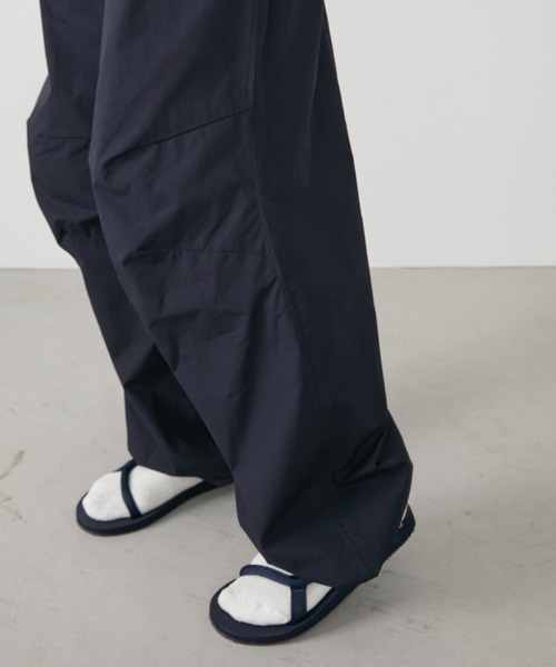 Auntie Rosa Holiday（アンティローザホリデー）の「ボリュームワイドレッグパンツ / サイズ展開あり（その他パンツ・レディース・ブルー/ブラック/アイボリー/ネイビー・SMALL/MEDIUM）」の7枚目の写真