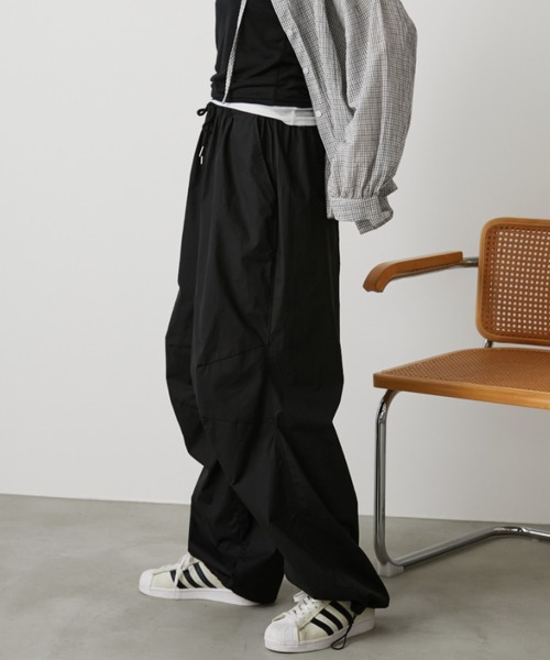 Auntie Rosa Holiday（アンティローザホリデー）の「ボリュームワイドレッグパンツ / サイズ展開あり（その他パンツ・レディース・ブルー/ブラック/アイボリー/ネイビー・SMALL/MEDIUM）」の10枚目の写真