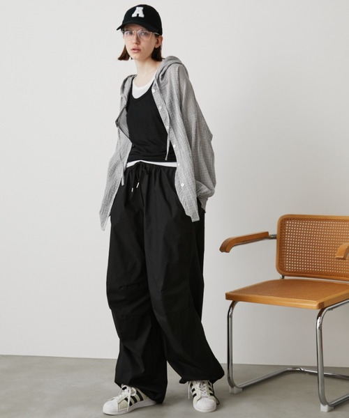 Auntie Rosa Holiday（アンティローザホリデー）の「ボリュームワイドレッグパンツ / サイズ展開あり（その他パンツ・レディース・ブルー/ブラック/アイボリー/ネイビー・SMALL/MEDIUM）」の13枚目の写真