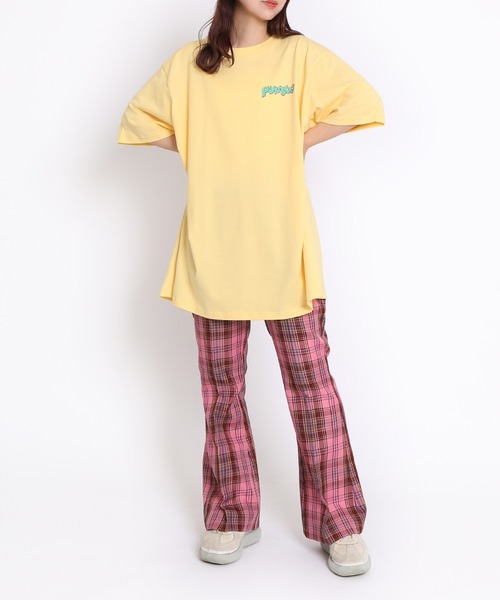 PUNYUS（プニュズ）の「ストロベリーフレンズビッグＴシャツ（Tシャツ/カットソー・レディース・ブラック/ホワイト/イエロー・3/4）」の15枚目の写真