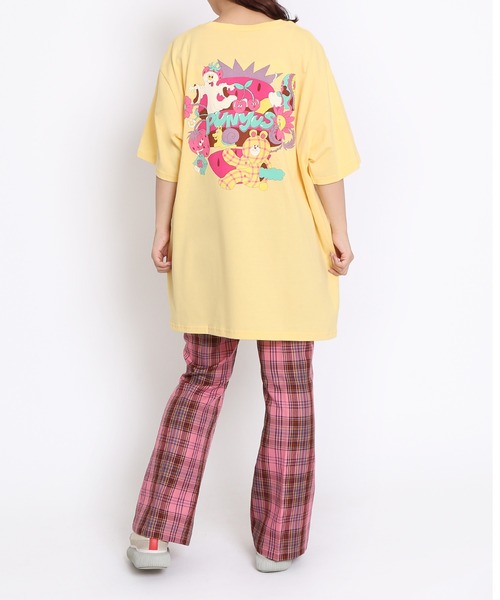 PUNYUS（プニュズ）の「ストロベリーフレンズビッグＴシャツ（Tシャツ/カットソー・レディース・ブラック/ホワイト/イエロー・3/4）」の16枚目の写真