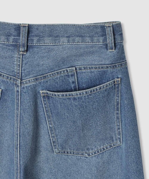 allureville(アルアバイル)の「セミバギーデニムパンツ(デニムパンツ・レディース・ブルー・1/2)」の4枚目の写真
