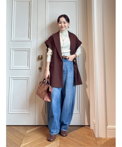 allureville(アルアバイル)の「セミバギーデニムパンツ(デニムパンツ・レディース・ブルー・1/2)」の15枚目の写真