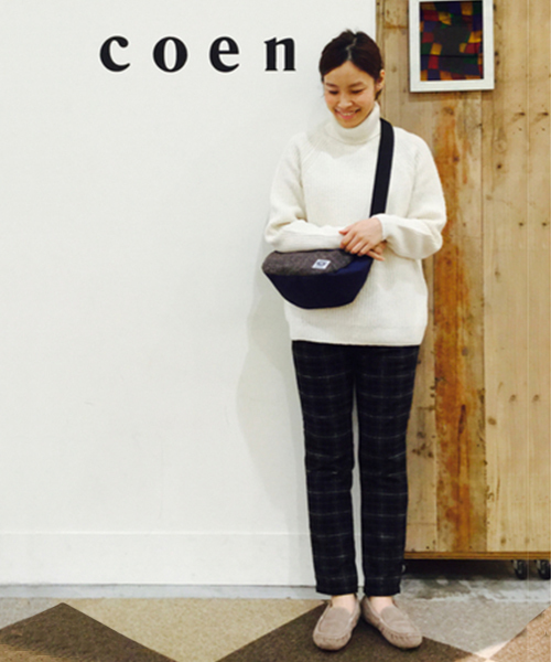 coen（コーエン）の「バルキーニットオフタートルネックプルオーバー（ニット/セーター・レディース・オフホワイト/グレー/ライトブルー・MEDIUM/LARGE）」の14枚目の写真