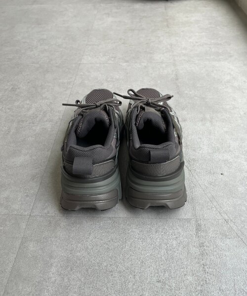NIKE(ナイキ)の「【NIKE/ナイキ】 V2K RUN(スニーカー・レディース・シルバー・24cm/24.5cm)」の7枚目の写真