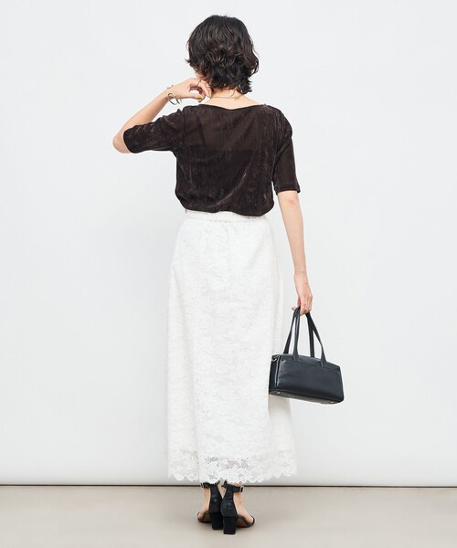 NOLLEY’S(ノーリーズ)の「フロッキーチュールボートネックプルオーバーカットソー(Tシャツ/カットソー・レディース・ブラウン/ブラック/グレー・38)」の6枚目の写真