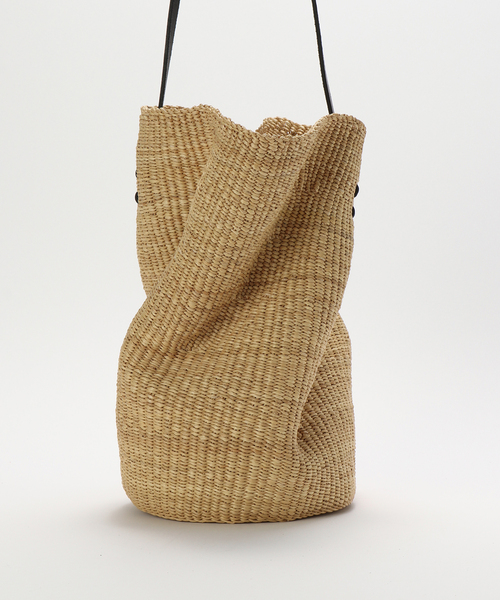 journal standard L'essage(ジャーナルスタンダードレサージュ)の「【INES BRESSAND/イネス ブレッサンド】FROISSE BUCKET BAG:ショルダーバッグ(ショルダーバッグ・レディース・アイボリー・FREE)」の5枚目の写真