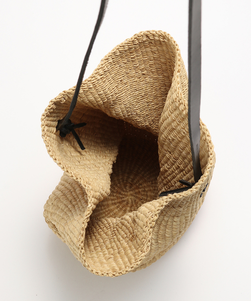 journal standard L'essage(ジャーナルスタンダードレサージュ)の「【INES BRESSAND/イネス ブレッサンド】FROISSE BUCKET BAG:ショルダーバッグ(ショルダーバッグ・レディース・アイボリー・FREE)」の7枚目の写真