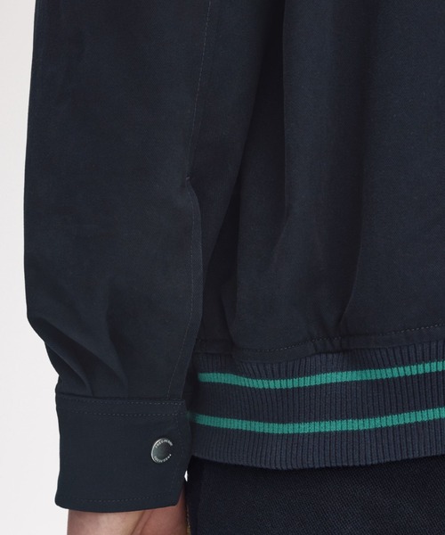 FRED PERRY(フレッドペリー)の「Tennis Badge Bomber Jacket/テニスバッジボンバージャケット(ブルゾン・メンズ・ネイビー・M/L/S)」の8枚目の写真