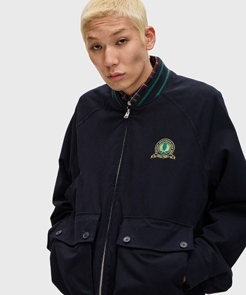 【美品】FRED PERRY 刺繍ロゴ　ボンバージャケット ブルゾン 英国製フレッドペリー ボンバージャケット ブルゾン 刺繍 月桂樹