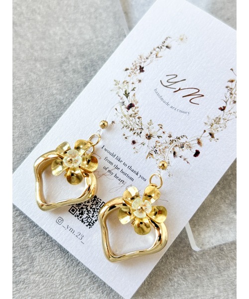 tone(トーン)の「【YM】いちご風 樹脂ピアス ハート×花(MA)(ピアス(両耳用)・レディース・ゴールド・FREE)」の1枚目の写真