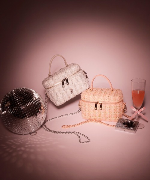 シルバーキルティングショルダーバックノベルティ キルティング ショルダーバッグ シルバー ミニバッグ 韓国風 トレンド