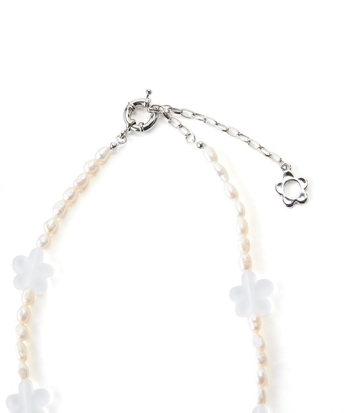 Casselini（キャセリーニ）の「Casselini(キャセリーニ)フラワーパールネックレス（ネックレス・レディース・ホワイト・FREE）」の7枚目の写真