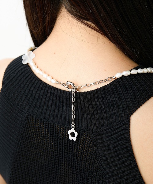 Casselini（キャセリーニ）の「Casselini(キャセリーニ)フラワーパールネックレス（ネックレス・レディース・ホワイト・FREE）」の4枚目の写真