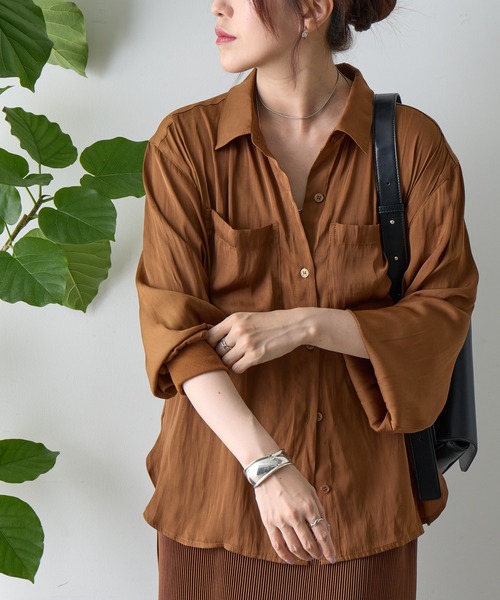 COLONY 2139（コロニートゥーワンスリーナイン）の「エステルワッシャー袖リブシャツ（シャツ/ブラウス・レディース・ブラック/ホワイト/ブラウン・FREE）」の3枚目の写真