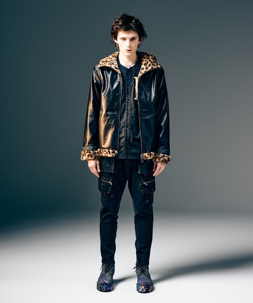 glamb(グラム)の「Synth Mouton Hooded Jacket / シンセムートンフーデッドジャケット(ムートンコート・メンズ・ブラック/ブルー・S/M/L)」の14枚目の写真