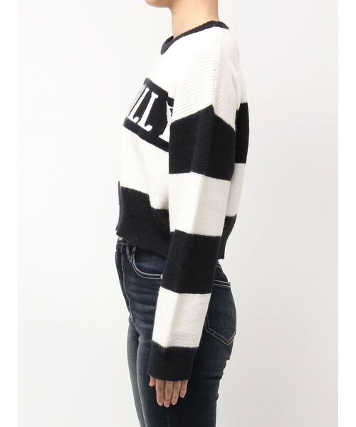 GYDA（ジェイダ）の「LITERALLYボーダーショートニットトップス（ニット/セーター・レディース・レッド/ブラック/ブルー・FREE）」の6枚目の写真