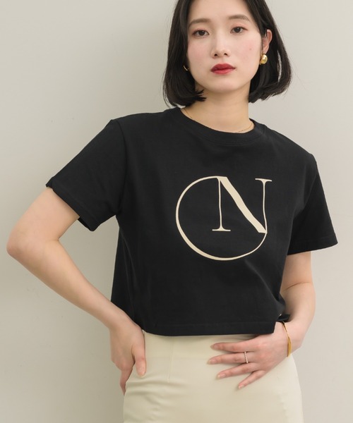 NEUNA（ヌナ）の「【NEUNA ORIGINAL】ロゴT（Tシャツ/カットソー・レディース・ホワイト/ブラック・SMALL/MEDIUM）」の2枚目の写真