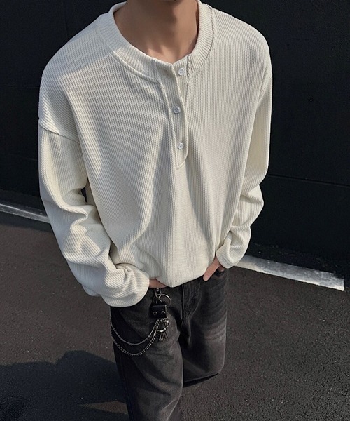 Ressaca(レサーカ)の「オーバーサイズヘンリーネックロンT(Tシャツ/カットソー・メンズ・オフホワイト/ブラック・L/M/XL)」の3枚目の写真