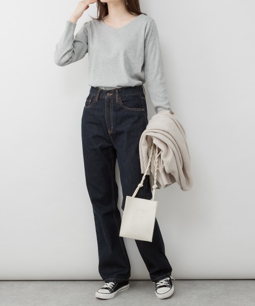 RCD(アールシーディー)の「2×2リブVネックカットソー(Tシャツ/カットソー・レディース・杢グレー/オフホワイト/ベージュ/ブラック/カーキ・L/M/4L/3L/LL)」の10枚目の写真