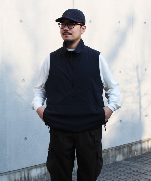 Snow Peak（スノーピーク）の「Snow Peak / Nylon Tussah Utility Storage Vest  ナイロンタッサーユーティリティストレージベスト（ベスト・メンズ・ライトグレー/ネイビー/ブラック・XL/L/M/S/1）」の7枚目の写真