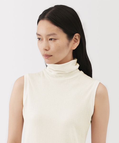 MUJI Labo(ムジラボ)の「〔MUJI Labo〕婦人 コットンカシミヤタートルネックノースリーブTシャツ(Tシャツ/カットソー・レディース・グレー系/オフホワイト/ブラック・L/M/XL/S)」の8枚目の写真