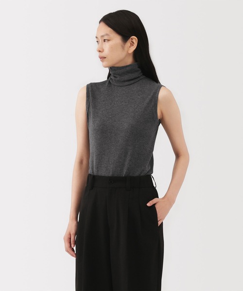 MUJI Labo(ムジラボ)の「〔MUJI Labo〕婦人 コットンカシミヤタートルネックノースリーブTシャツ(Tシャツ/カットソー・レディース・グレー系/オフホワイト/ブラック・L/M/XL/S)」の13枚目の写真