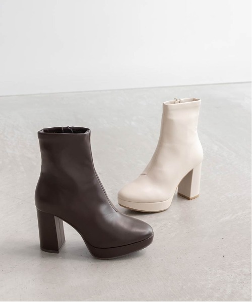 RANDA（ランダ）の「晴雨兼用 チャンキーヒールベーシックショートブーツ（ブーツ・レディース・ダークブラウン/アイボリー/ブラック系その他2/ブラック系その他・S/M/LL/L）」の21枚目の写真
