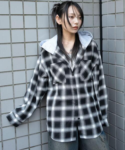 WEGO(ウィゴー)の「WEGO/裏毛フードチェックシャツ(シャツ/ブラウス・レディース・ブラウン系その他2/ブラック系その他2・FREE)」の2枚目の写真