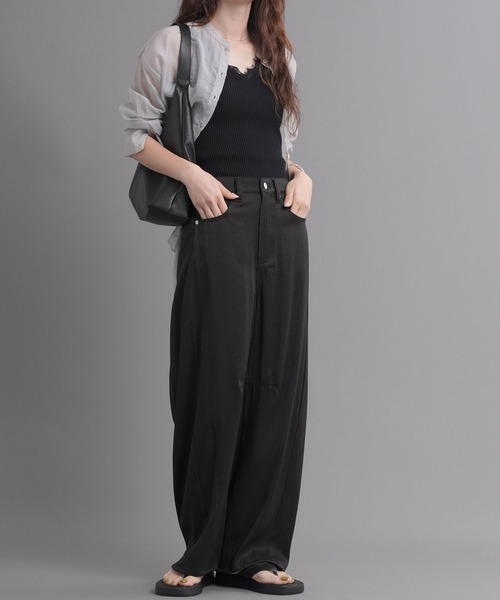 .WORKS(ドットワークス)の「T/Rデニムバレルレッグパンツ(デニムパンツ・レディース・ダークグレー/ネイビー/グレー/ブラック・M/L)」の17枚目の写真