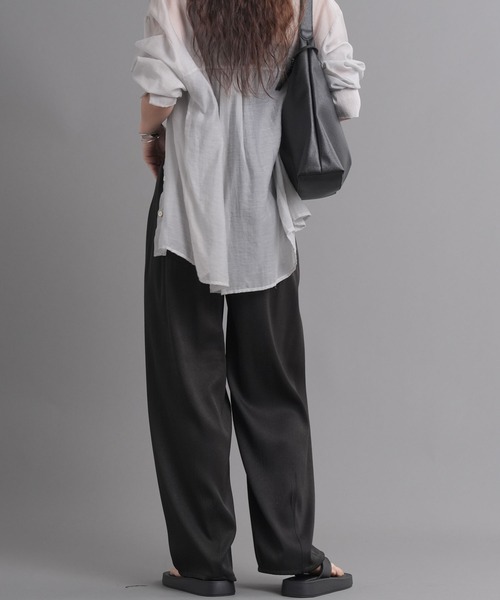 .WORKS(ドットワークス)の「T/Rデニムバレルレッグパンツ(デニムパンツ・レディース・ダークグレー/ネイビー/グレー/ブラック・M/L)」の19枚目の写真
