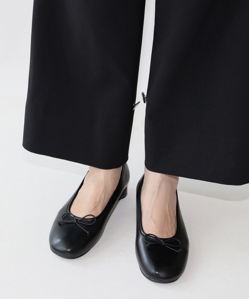 Fin（フィン）の「丸ヒールバレエシューズ【低反発スポンジ入り】（バレエシューズ・レディース・ブラック/ベージュ/ブラウン・23.5cm/23cm/22.5cm/25cm/24.5cm/24cm）」の20枚目の写真