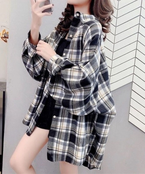 SPIGA（スピーガ）の「ﾎﾞﾘｭｰﾑｽﾘｰﾌﾞﾁｪｯｸｼｬﾂ（シャツ/ブラウス・レディース・ブルー系その他2/ブルー系その他/マルチ/ブラック×ホワイト/ブルー/グリーン/イエロー/ピンク/グレー/ブラウン/ベージュ/パープル/ブラック・X-LARGE/MEDIUM/LARGE/SMALL）」の3枚目の写真