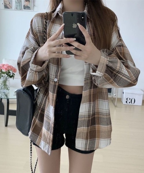 SPIGA（スピーガ）の「ﾎﾞﾘｭｰﾑｽﾘｰﾌﾞﾁｪｯｸｼｬﾂ（シャツ/ブラウス・レディース・ブルー系その他2/ブルー系その他/マルチ/ブラック×ホワイト/ブルー/グリーン/イエロー/ピンク/グレー/ブラウン/ベージュ/パープル/ブラック・X-LARGE/MEDIUM/LARGE/SMALL）」の5枚目の写真