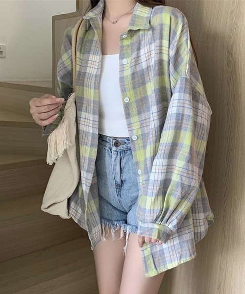 SPIGA（スピーガ）の「ﾎﾞﾘｭｰﾑｽﾘｰﾌﾞﾁｪｯｸｼｬﾂ（シャツ/ブラウス・レディース・ブルー系その他2/ブルー系その他/マルチ/ブラック×ホワイト/ブルー/グリーン/イエロー/ピンク/グレー/ブラウン/ベージュ/パープル/ブラック・X-LARGE/MEDIUM/LARGE/SMALL）」の4枚目の写真