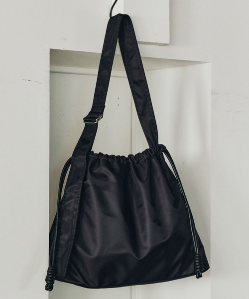 セール】ルーズビッグショルダーバッグ／たすき掛け／ビッグ／A3サイズ