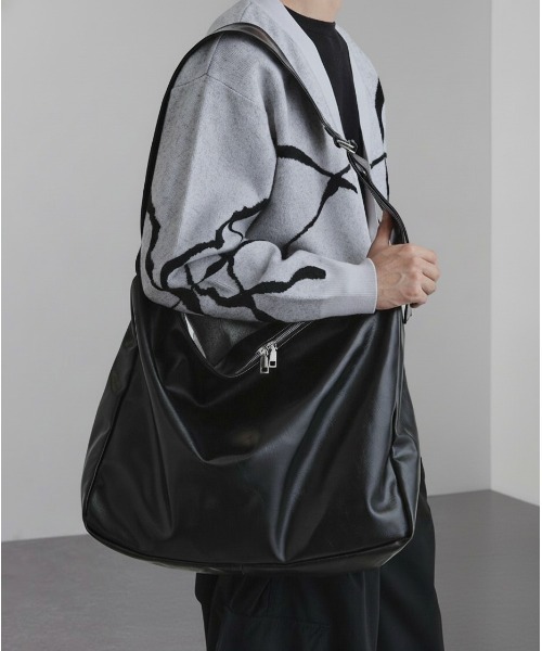 セール】ルーズビッグショルダーバッグ／たすき掛け／ビッグ／A3サイズ