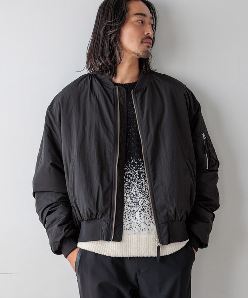 HEREIAM(ヘレイアム)の「【HEREIAM MEN】撥水&軽量&ユニセックス/エアサーマルMA-1(MA-1・メンズ・ブラック/ブルー・S-M/M-L)」の2枚目の写真